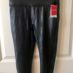 NWT Spanx Faux Leather Cropped Leggings.